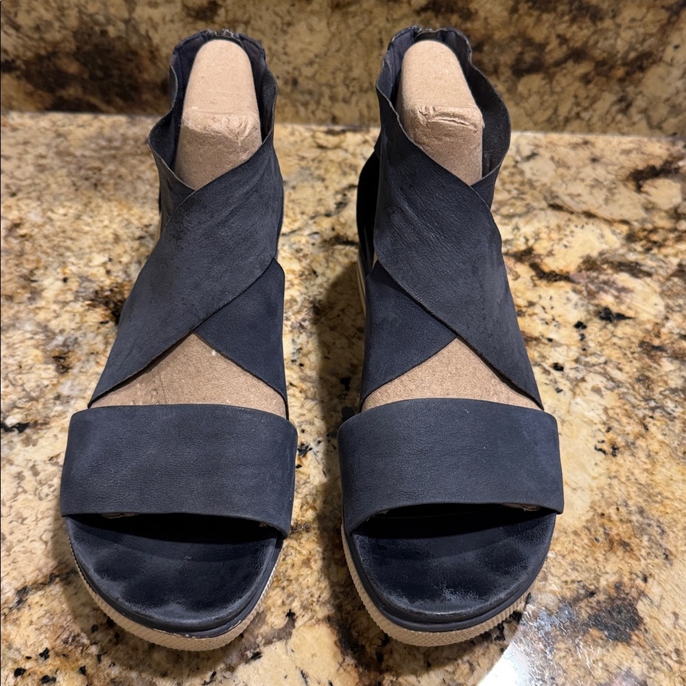 Eileen Fisher Dark Blue Sport Sandals with Crisscross Straps